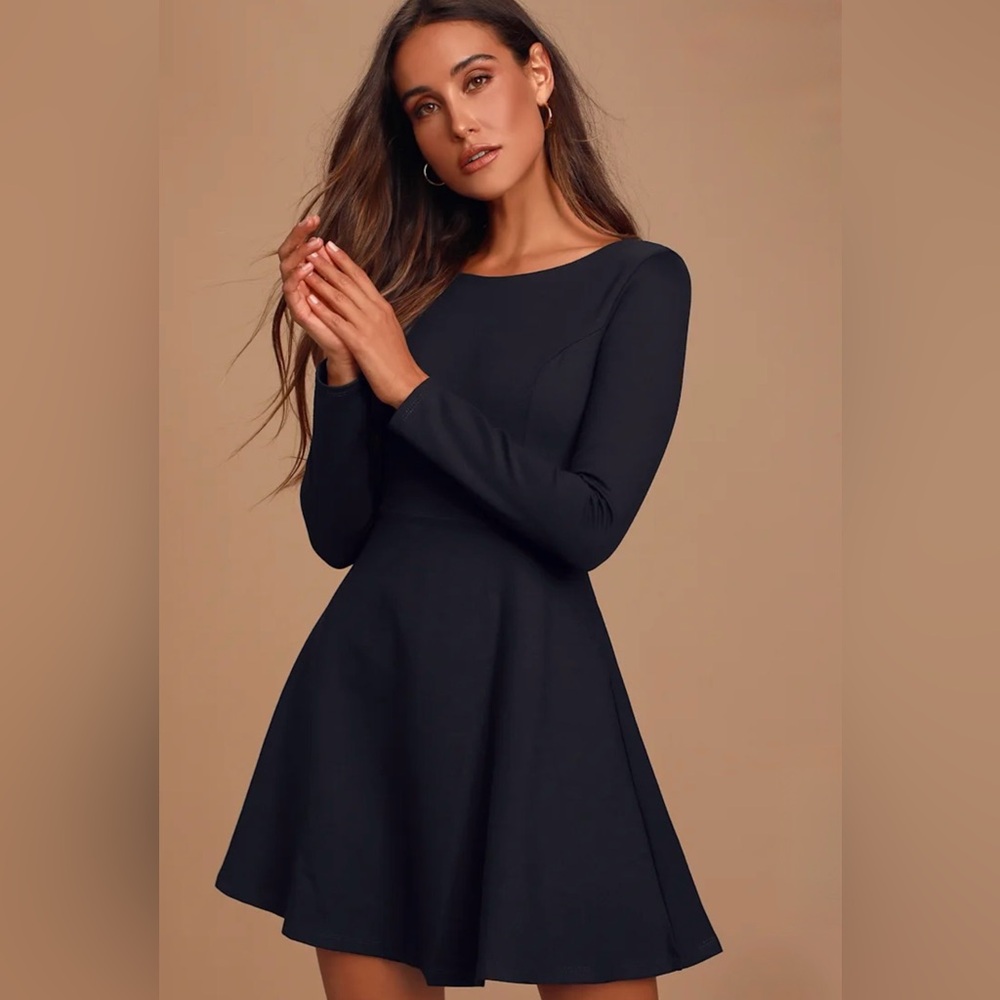 Lulus Forever Chic Ponte Long Sleeved Dress Size Medium NWT